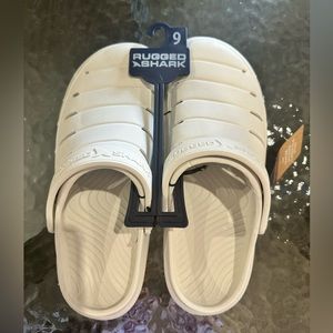 Rugged Shark clogs size 4 big kids